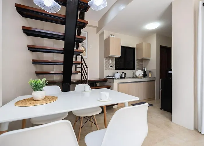 Entire Furnished 3br House In With Parking And Washer *