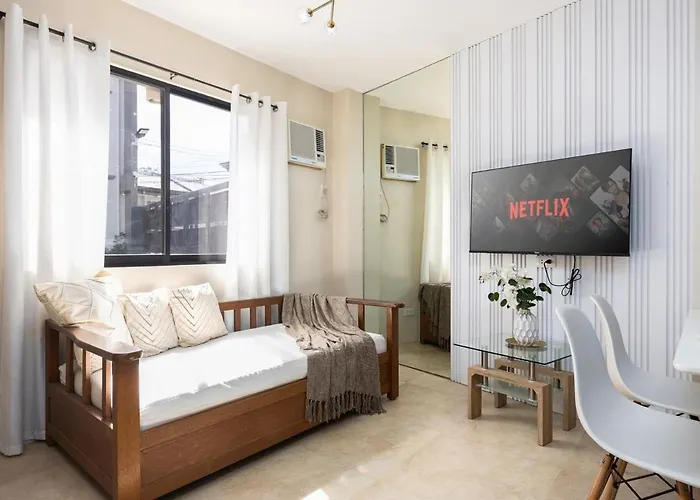 Entire Furnished 3br House In With Parking And Washer *