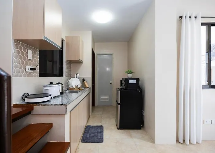 Entire Furnished 3br House In With Parking And Washer Holiday home