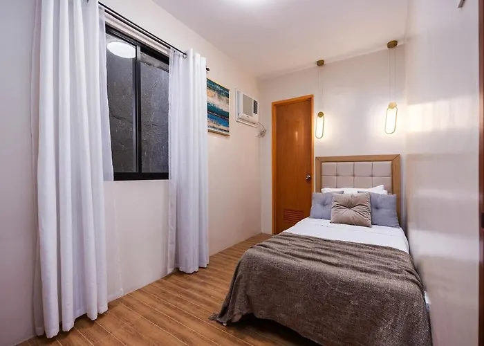 Entire Furnished 3br House In With Parking And Washer Holiday home